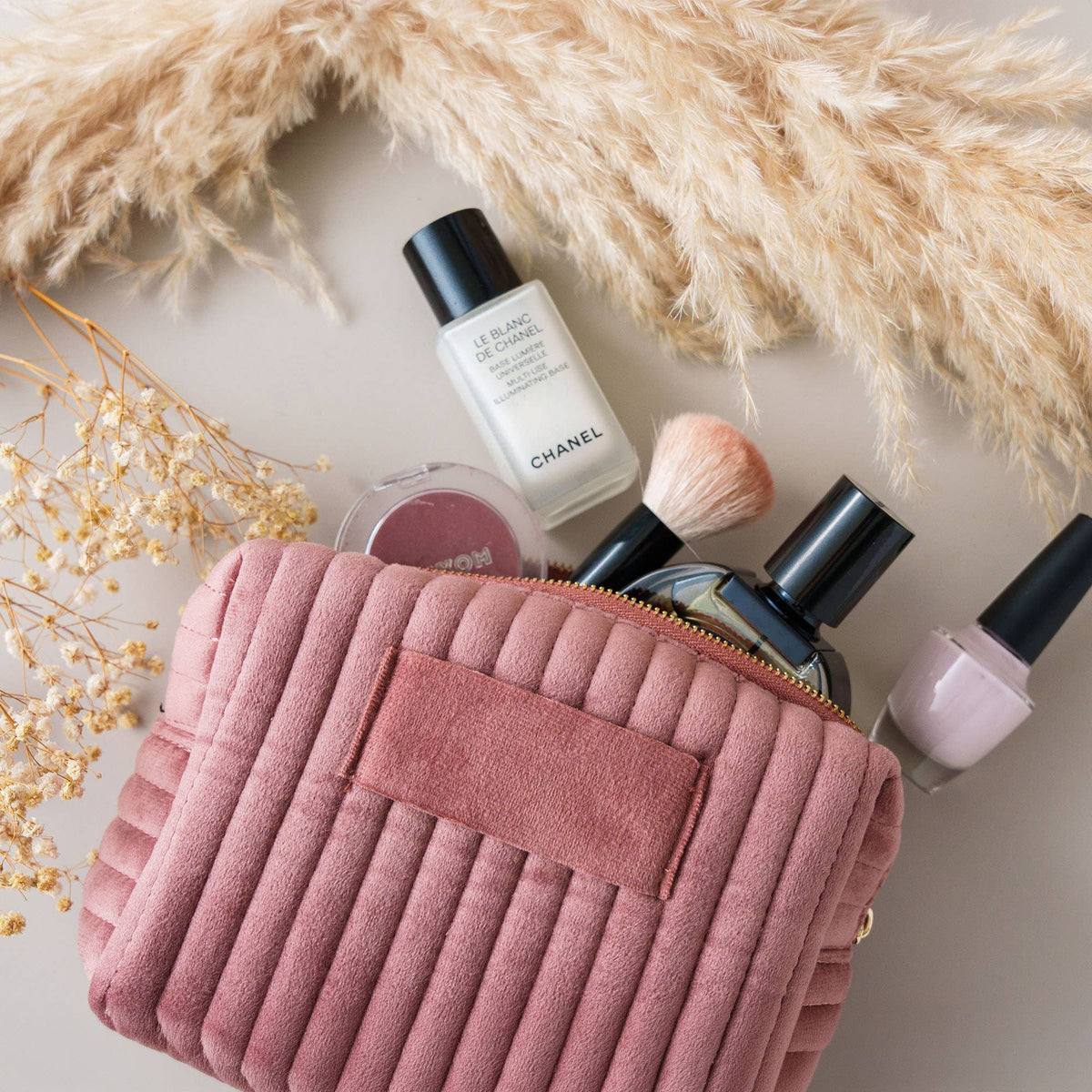 Velvet Makeup Bag: Pink / M