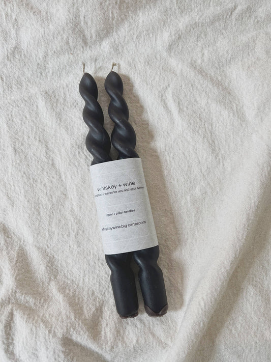 Spiral taper candle: Black