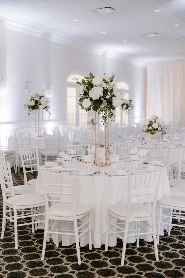 Classic Green & White — Debbie + Roger, photo 6 of 10