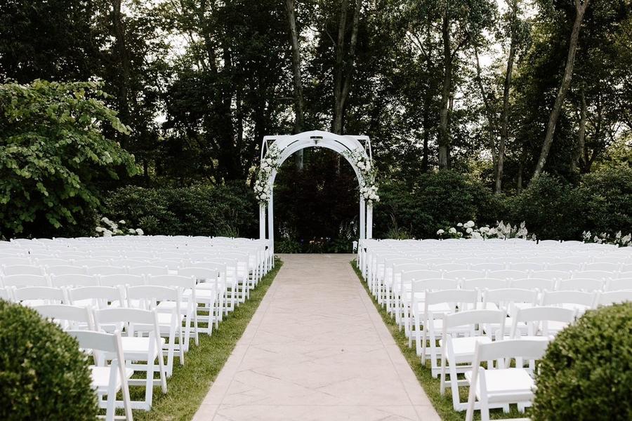 Classic Green & White — Debbie + Roger, photo 10 of 10