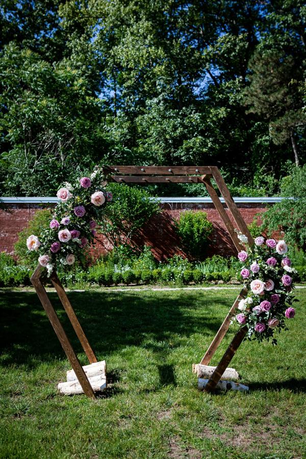Rustic Glam at Lyman Estate — Carlene + Jorge, photo 2 of 10