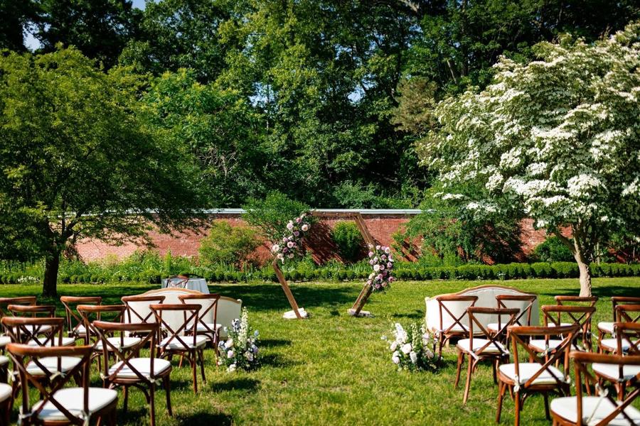 Rustic Glam at Lyman Estate — Carlene + Jorge, photo 4 of 10